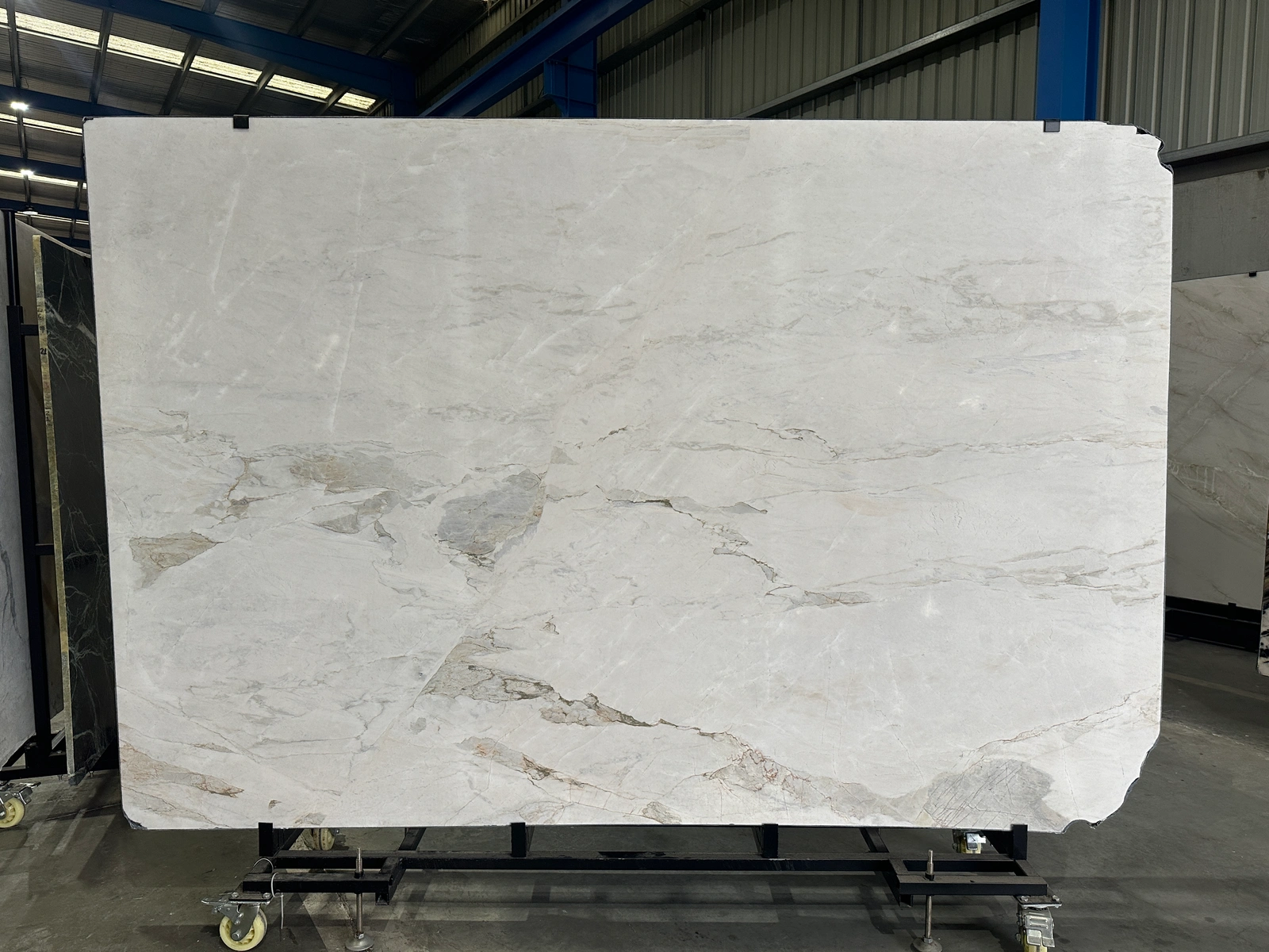 Calacatta Michelangelo full slab