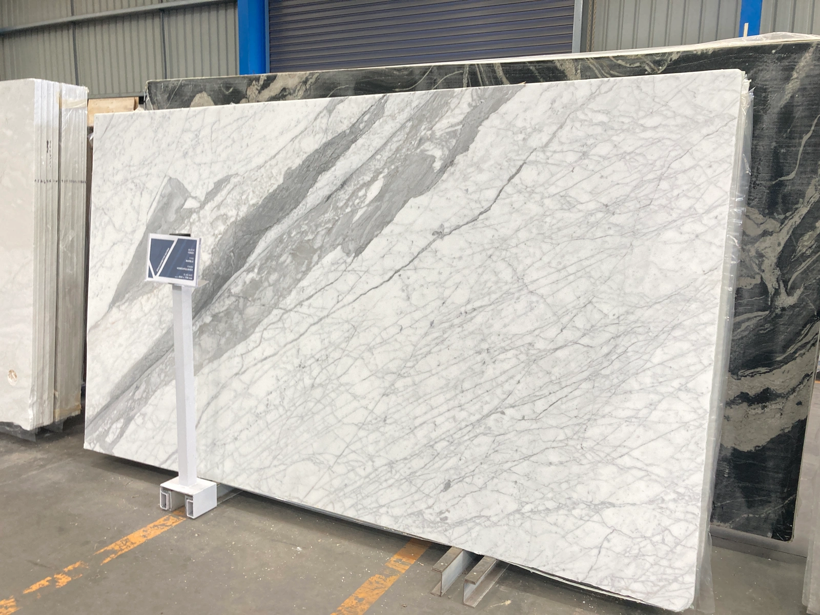 Statuarietto Extra full slab