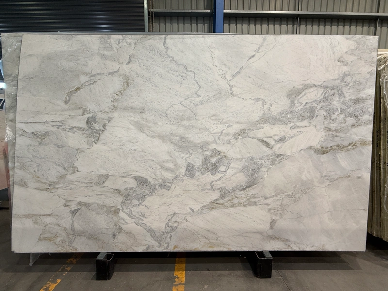 Calacatta Matarazzo dolomite &mdash; lot 11147