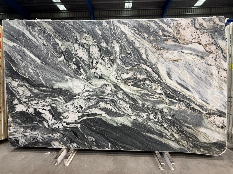 Caravaggio quartzite &mdash; lot 11155