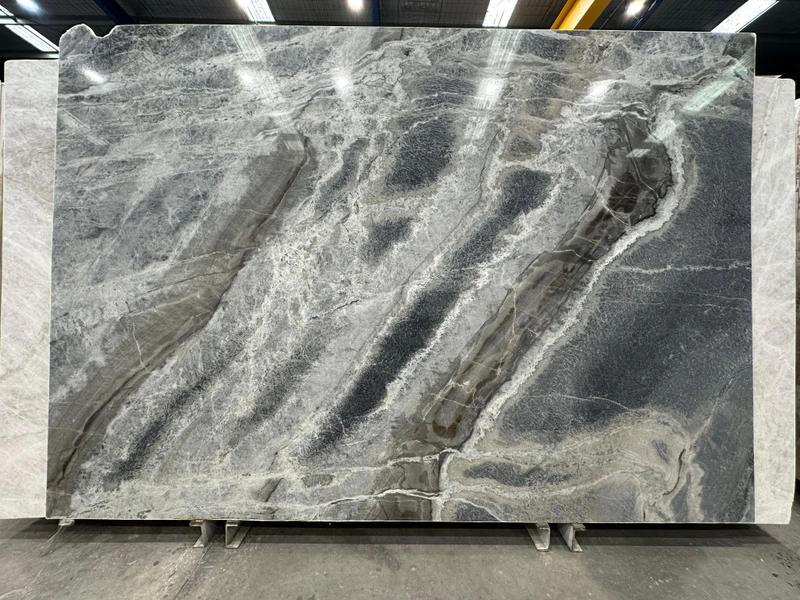 Celestial Grey quartzite &mdash; lot 1309