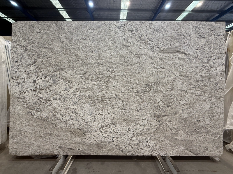 White Knight granite &mdash; lot 1806