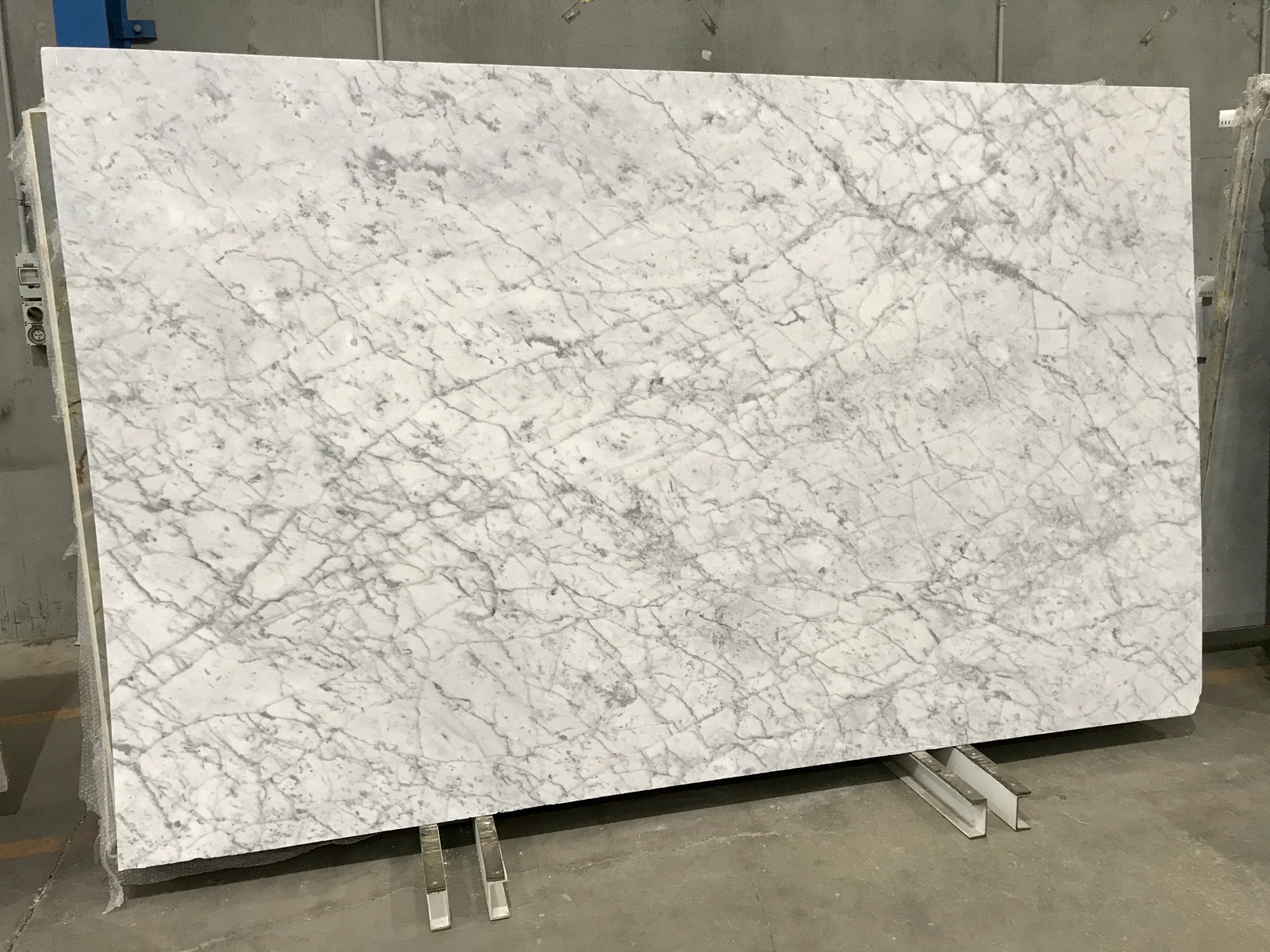 Carrara Venato full slab