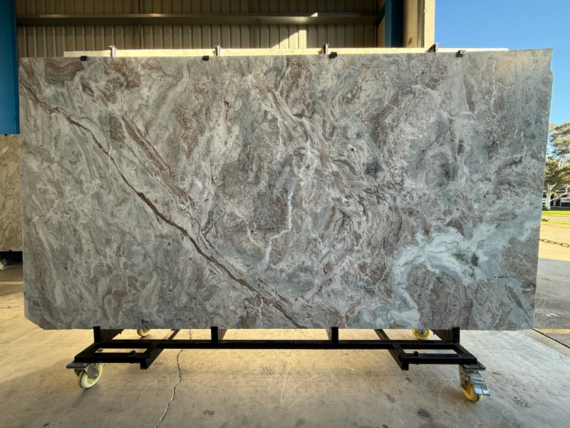 Fantasy Brown marble &mdash; lot 3978