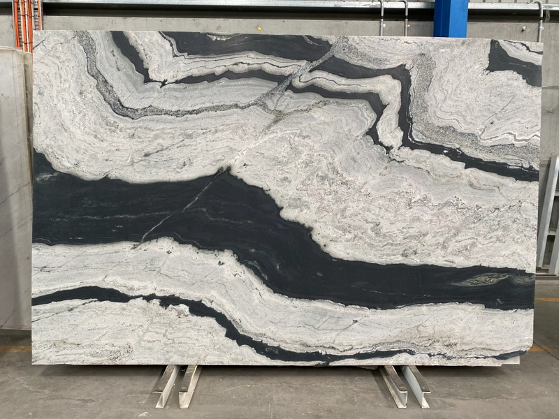 Eclipse White granite &mdash; lot 4578L