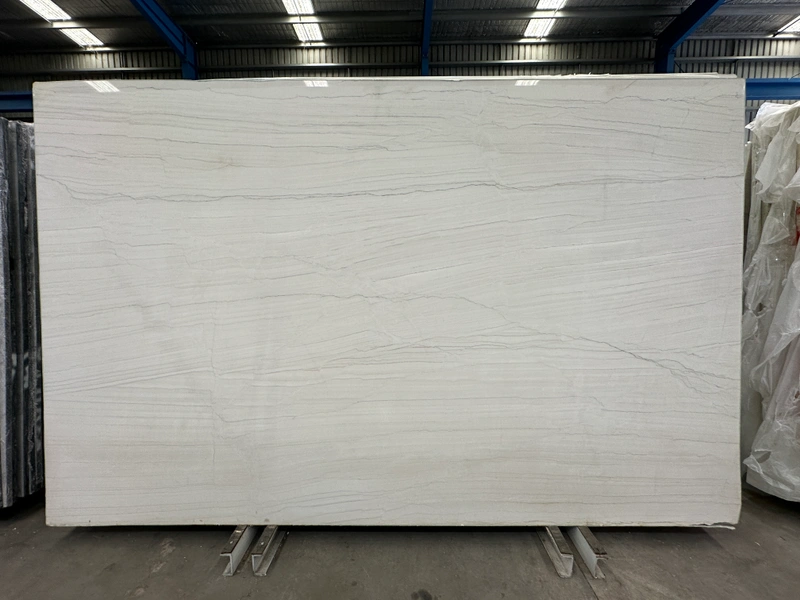 White Lux quartzite &mdash; lot 55246