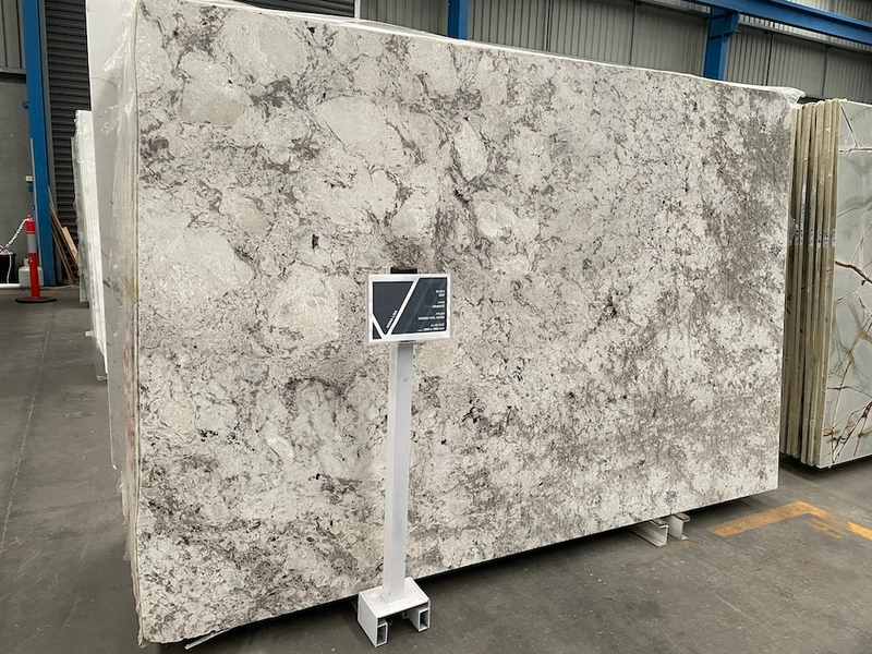 Mona Lisa granite &mdash; lot 6557P