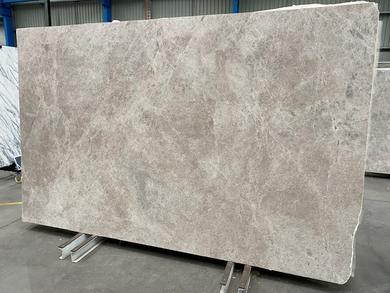 Turco Argento limestone &mdash; lot 7877