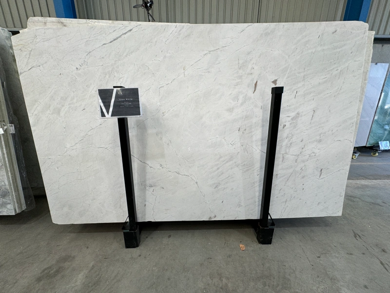 Elba White marble &mdash; lot 9221888
